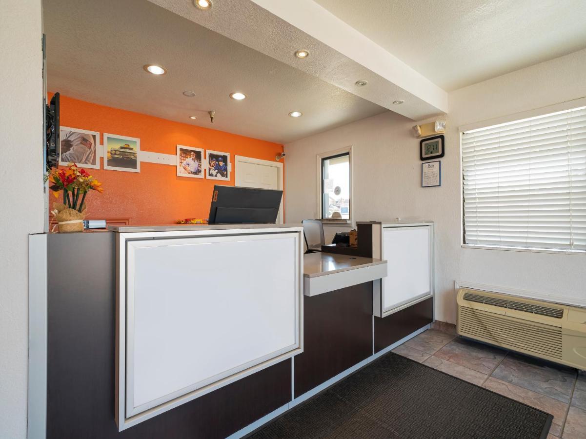 Americas Best Value Inn & Suites 험블 외부 사진